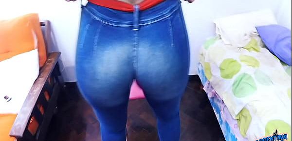  Huge Round Ass Tiny Waist Jeans About to Explode!